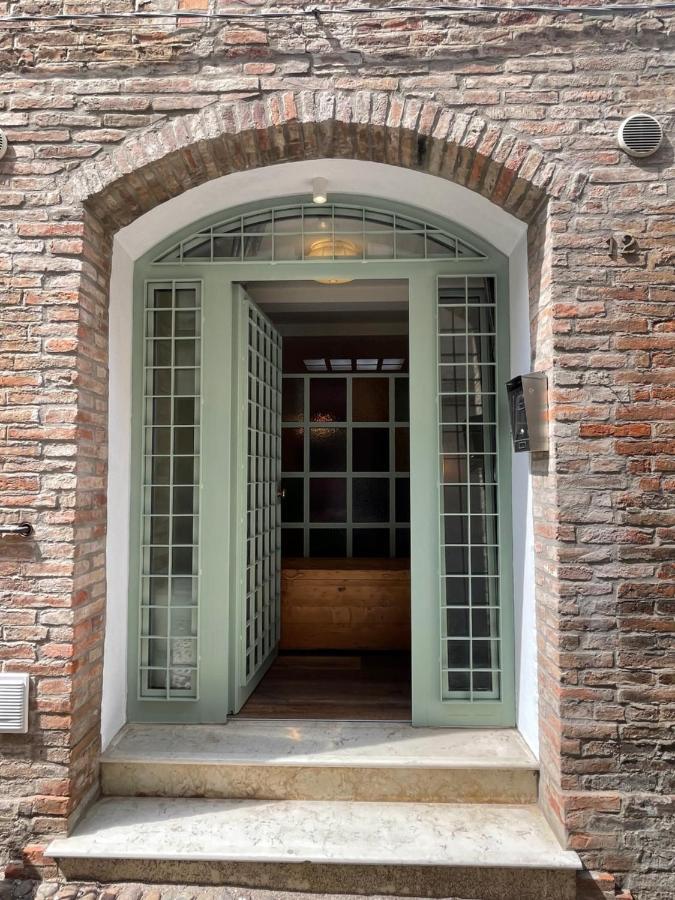 Estense 12 Appartamento In Centro Citta Феррара Экстерьер фото